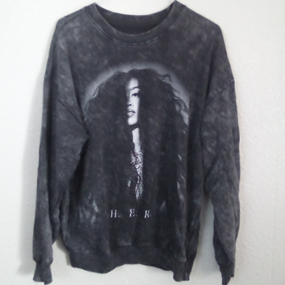 H.E.R. Graphic Sweatshirt ( Bag X )